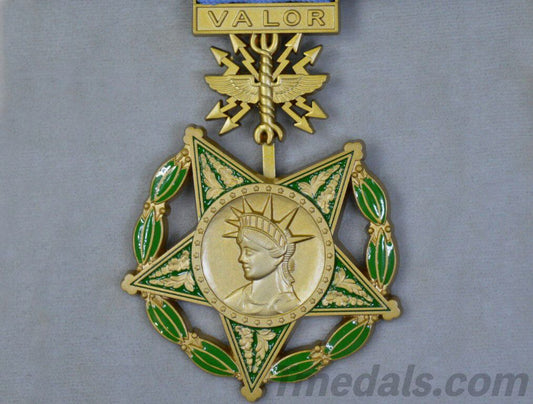 U.S. Medal of Honor Air Force WWII Neck Ribbon Version – Full-Size Brass Museum Replica with Case, Ribbon Bar & Lapel Pin