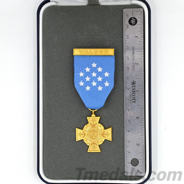 Cased U.S. Medal of Honor – Tiffany Cross 1919–1942 Navy – Museum Replica