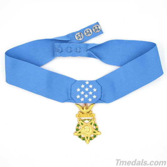 U.S. Medal of Honor Army Current Version – Full-Size Museum Replica with Ribbon Bar, Lapel Pin & Case