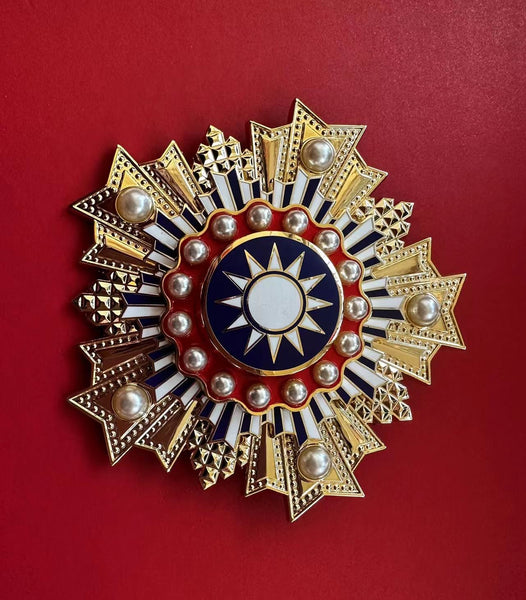 Chinese CHINA-REPUBLIC Order of Brilliant Jade Breast star