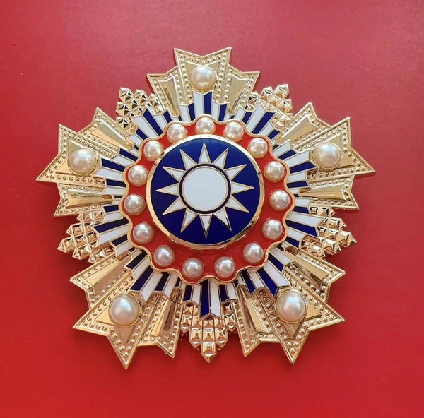 Chinese CHINA-REPUBLIC Order of Brilliant Jade Breast star