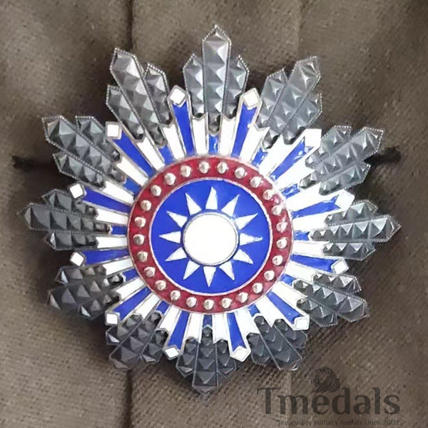 Republic of China Anti-Red Medal 剿赤勋章 Sunburst Badge Pure Silver ROC Rare Order WWII Ultra-rare