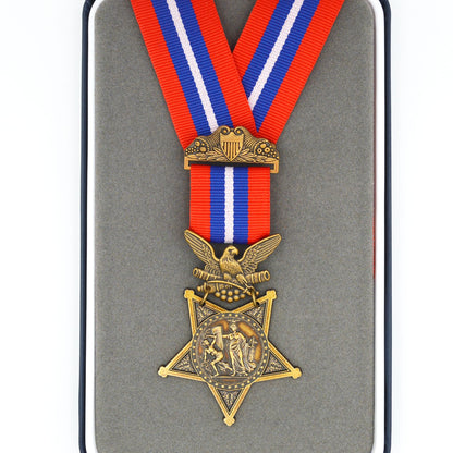 U.S. Medal of Honor Army 1896–1904 Type II Neck Ribbon Cravat – Full-Size Brass Museum Replica with Case