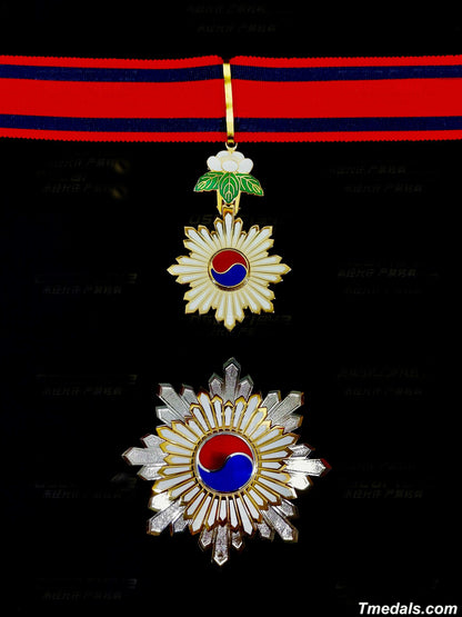 Korea Korean Order Of The Taeguk, II Class Breast Star full set replica
