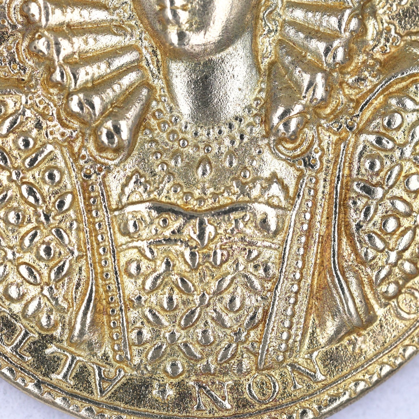 Queen Elizabeth I Armada Medal Replica – Solid Copper with Chain
