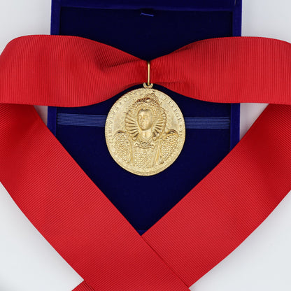 Queen Elizabeth I Armada Medal Replica – Solid Copper with Red Ribbon Blue Case