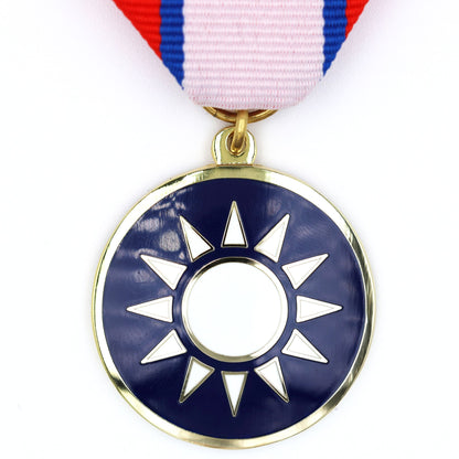 Republic of China Blue Sky White Sun Medal & Ribbon Bar – Early Pattern