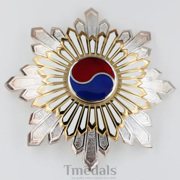 Korea Korean Order Of The Taeguk, II Class Breast Star replica