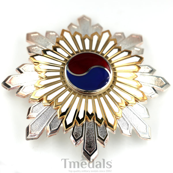 Korea Korean Order Of The Taeguk, II Class Breast Star replica