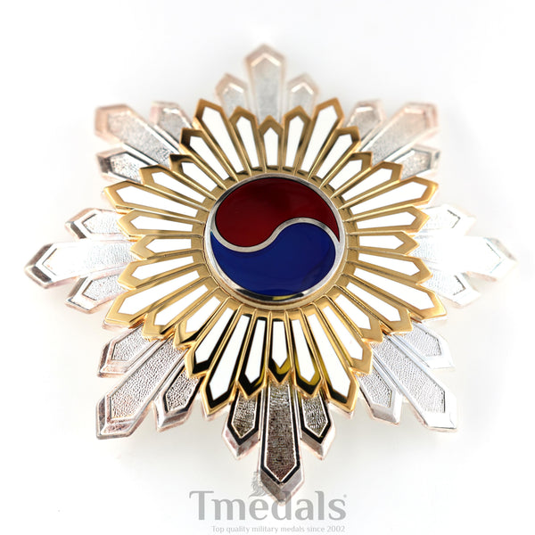 Korea Korean Order Of The Taeguk, II Class Breast Star replica