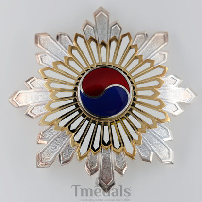 Korea Korean Order Of The Taeguk, II Class Breast Star replica