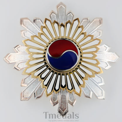 Korea Korean Order Of The Taeguk, II Class Breast Star replica
