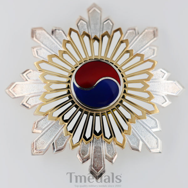 Korea Korean Order Of The Taeguk, II Class Breast Star replica