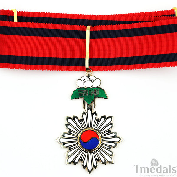 Korea Korean empire medal Order Of The Taegeuk Third Class Neck Badge replica copy repro