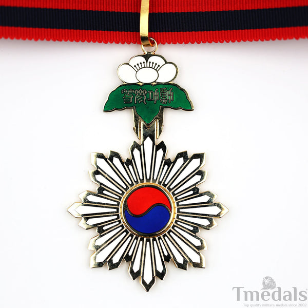 Korea Korean empire medal Order Of The Taegeuk Third Class Neck Badge replica copy repro