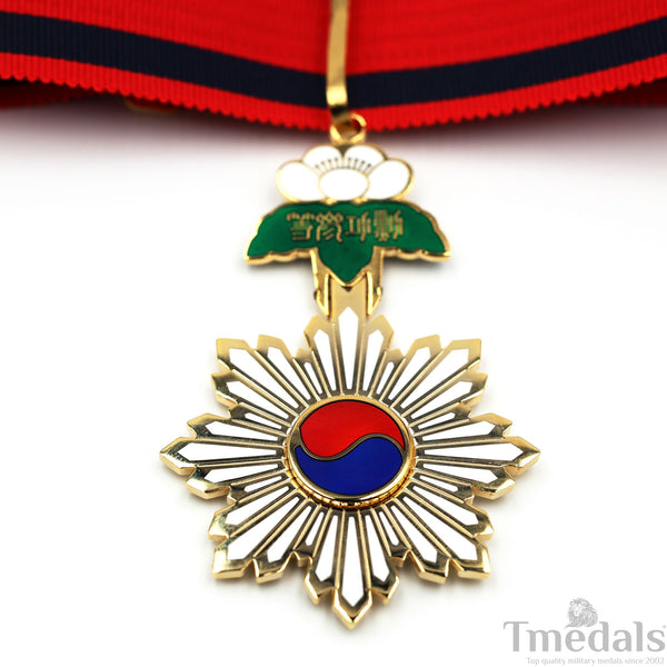Korea Korean empire medal Order Of The Taegeuk Third Class Neck Badge replica copy repro