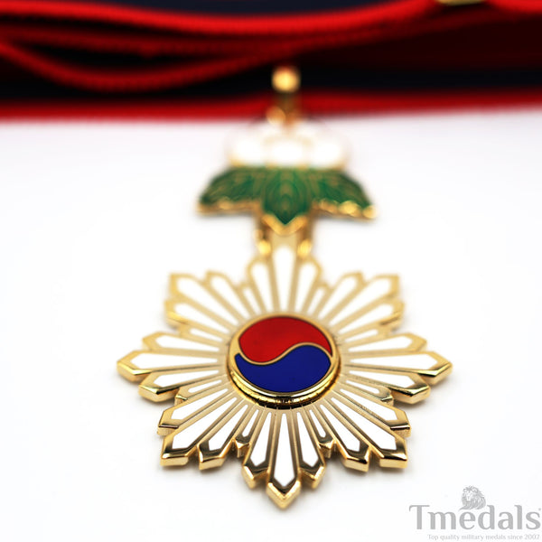 Korea Korean empire medal Order Of The Taegeuk Third Class Neck Badge replica copy repro