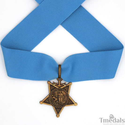 Cased U.S. Medal of Honor – Navy 1913–1919 – Full-Size Museum Replica