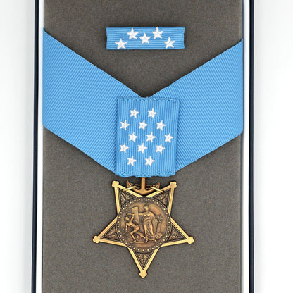 CASED U.S. USA Medal of Honor Navy 1942-1963 MOH Ribbon Bar Congressional Replica Reproduction Order Badge WW12 COPY Repro