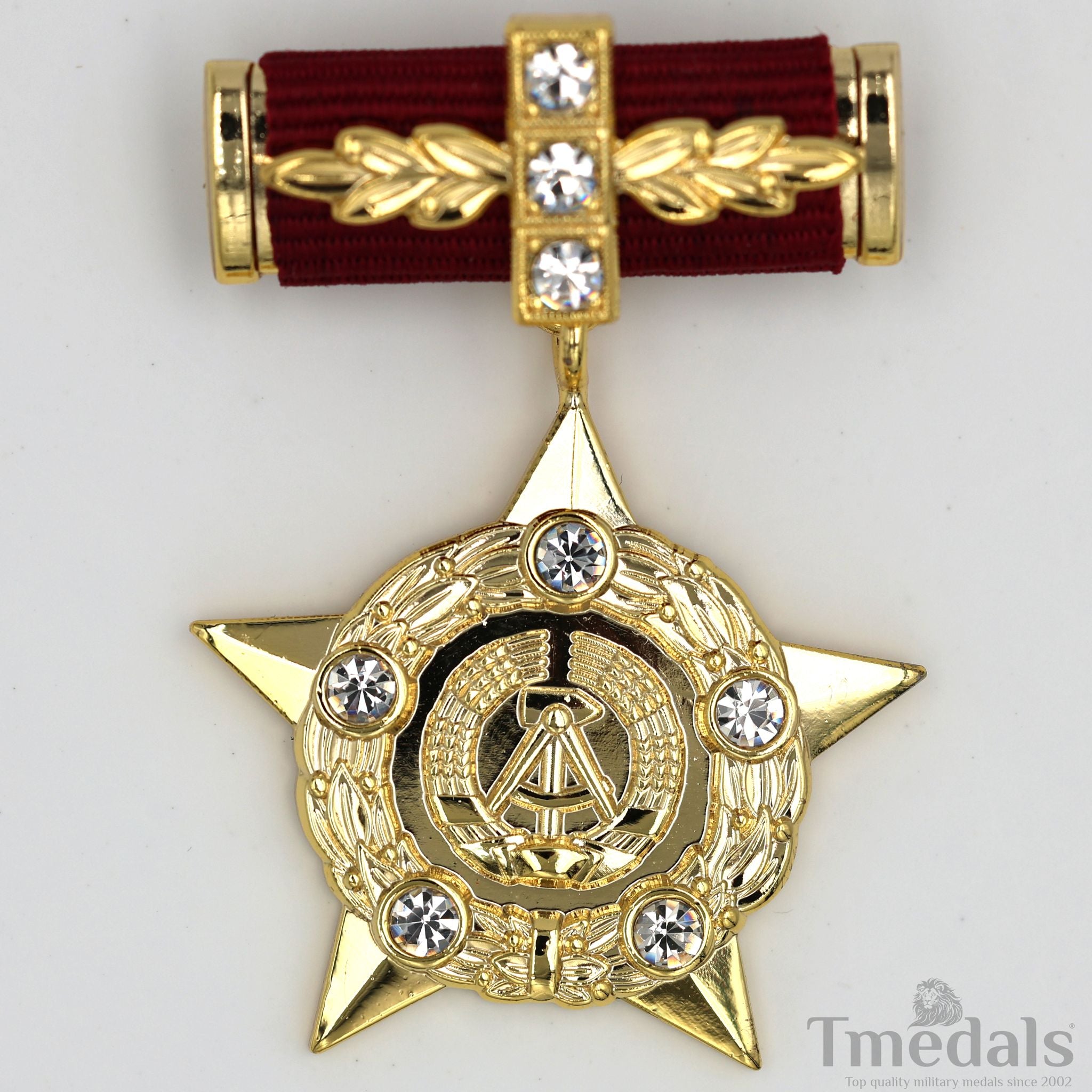 Hero of the GDR East Germany German DDR GDR Medal Order Badge WW12 Replica