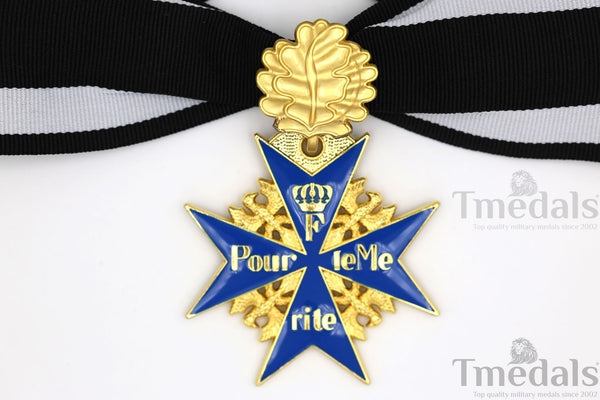 Pour le Mérite Blue Max Neck Badge with Ribbon – Prussian MWWI German Pour le Mérite Blue Max Medal with Oak Leaves – Replica Versionedal Replica WW1 (Copy)