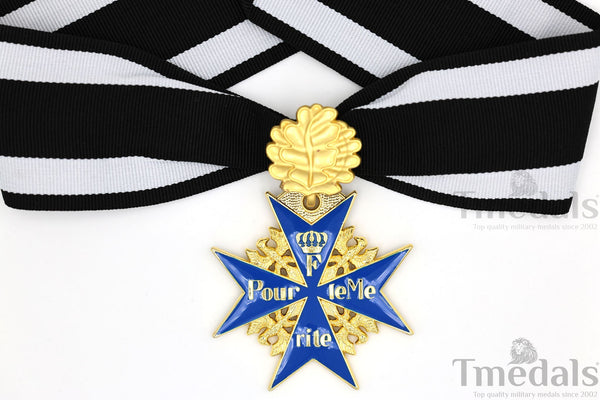 Pour le Mérite Blue Max Neck Badge with Ribbon – Prussian MWWI German Pour le Mérite Blue Max Medal with Oak Leaves – Replica Versionedal Replica WW1 (Copy)