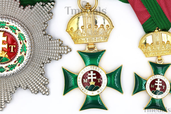 Royal Hungarian Order of Saint Stephen Medal Set – 3-Piece Replica