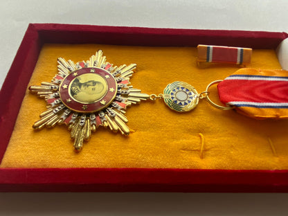 Republic of China Order of Victory Against Japanese Aggression WWII – Full-Size Museum Replica with Case