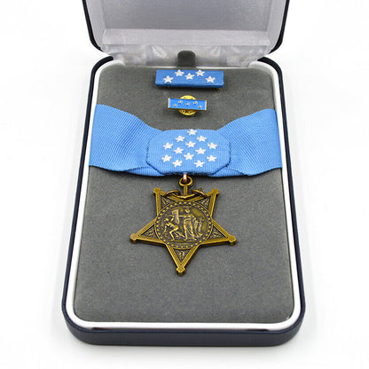 Cased U.S. Navy Medal of Honor MOH WW2 Replica Set with Ribbon Bar