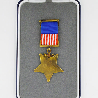 U.S. Medal of Honor Navy 1862–1912 Type II Civil War Era – Full-Size Museum Replica with Case