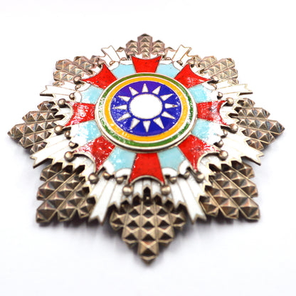 chinese medal order badge the Republic of China enamel