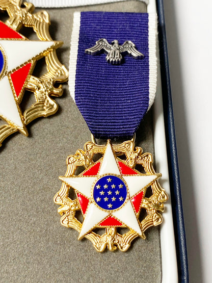 Cased US Presidential Medal of Freedom 1963-Present USA Award Reproduction Replica