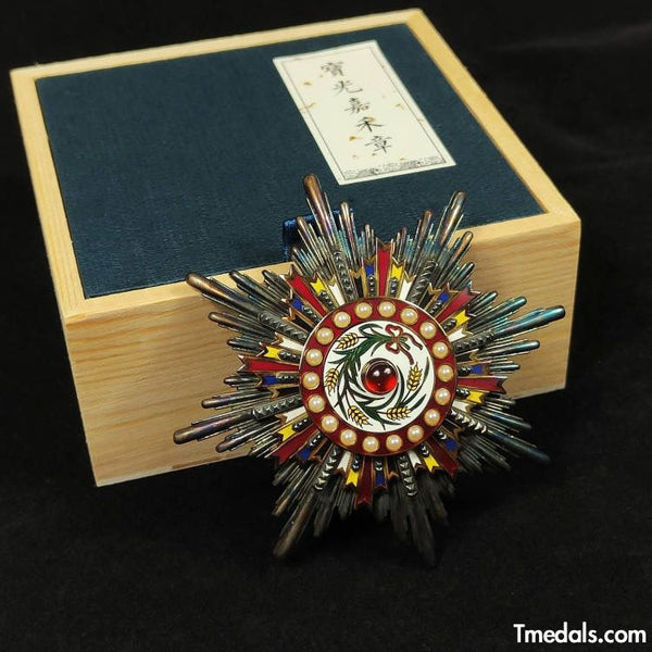 China Medal Order of the Precious Brilliant Golden Grain 2class grade breast star repro replica copy top rare