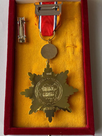 Republic of China Order of Victory Against Japanese Aggression WWII – Full-Size Museum Replica with Case
