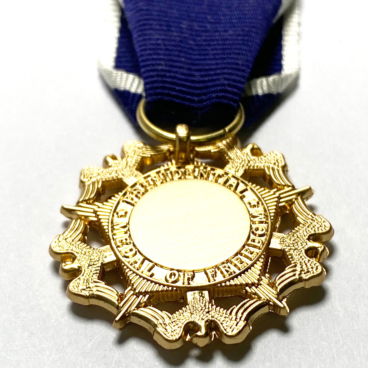 US Presidential Medal of Freedom Mini Medal + Ribbon Bar + Service Ribbon – Replica