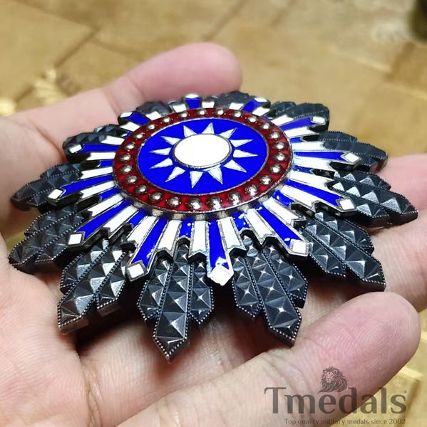 Republic of China Anti-Red Medal 剿赤勋章 Sunburst Badge Pure Silver ROC Rare Order WWII Ultra-rare