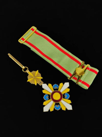 Manchurian Empire – Order of the Auspicious Cloud, 3rd Class Badge (Replica)