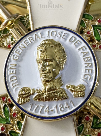 Panama The Orden Nacional José de Fábrega in Box original Order Medal Badge