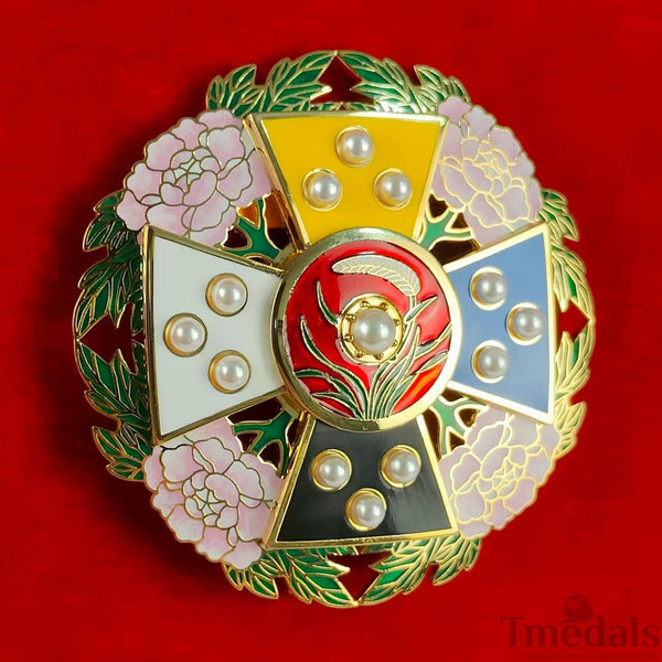 Republic of China Order of Rank and Merit – First Class Medal – Full-Size Museum Replica with Case