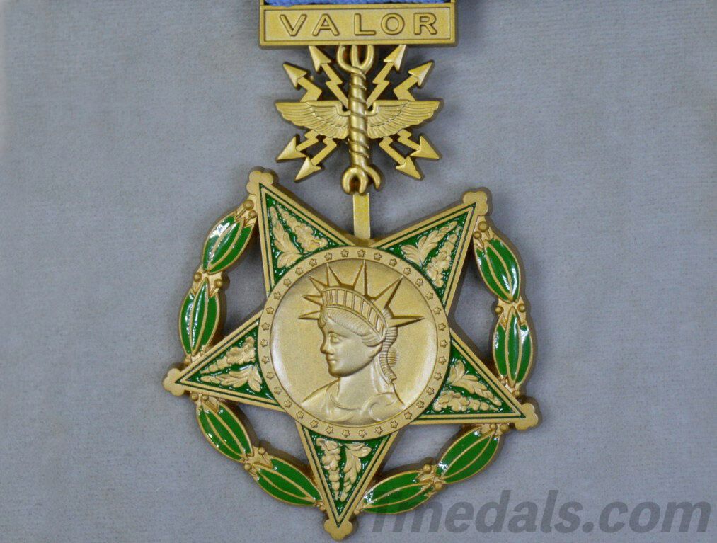 U.S. Medal of Honor Air Force WWII Neck Ribbon Version – Full-Size Brass Museum Replica with Case, Ribbon Bar &amp; Lapel Pin