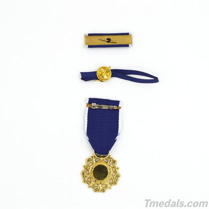 U.S. Presidential Medal of Freedom with Distinction – Full-Size Museum Replica Set with Sash, Breast Star, Ribbon & Lapel Pin