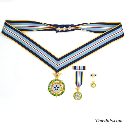 Cased U.S. USA NASA Space MOH Space Medal of Honor Neckribbon Version ww12 Badge Order