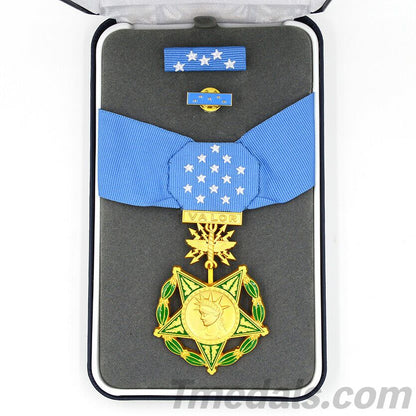 U.S. Medal of Honor Air Force WWII Neck Ribbon Version – Full-Size Brass Museum Replica with Case, Ribbon Bar Lapel Pin