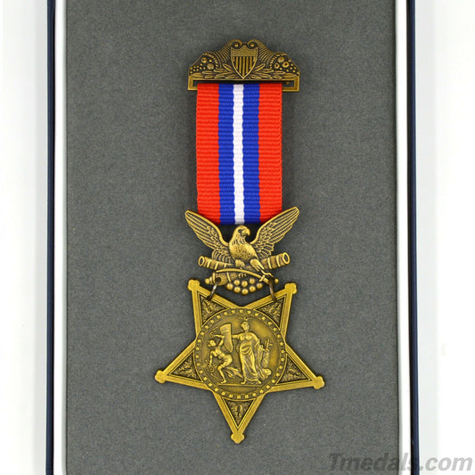 Cased U.S. Medal of Honor – Civil War Army 1896–1903 – Full-Size Museum Replica