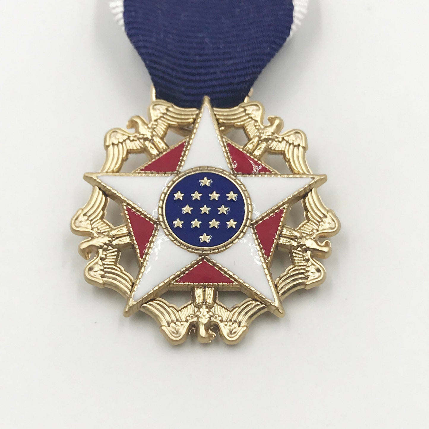 U.S. Order Presidential Medal of Freedom with Distinction mini Miniature Medal USA Replica