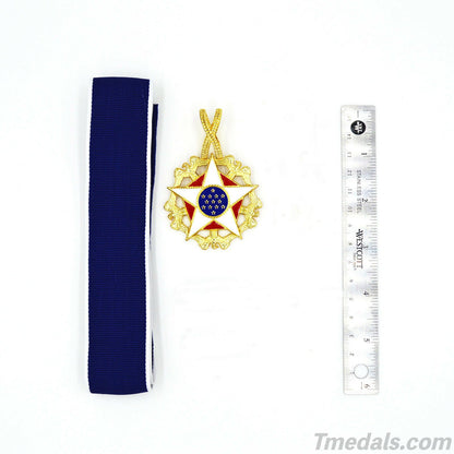 Cased US Order Badge Presidential Medal of Freedom, Medallion with Neck Ribbon