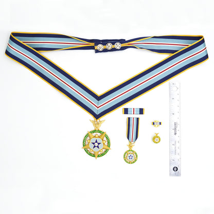 Cased U.S. USA NASA Space MOH Space Medal of Honor Neckribbon Version ww12 Badge Order
