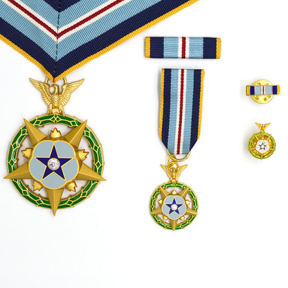 Cased U.S. USA NASA Space MOH Space Medal of Honor Neckribbon Version ww12 Badge Order