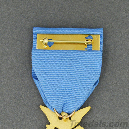 U.S. Medal of Honor Army WWI 1914–1918 – Full-Size Brass Museum Replica with Case