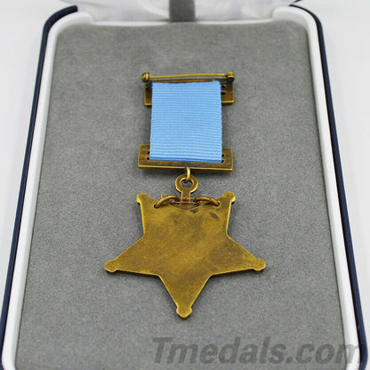 Cased U.S. Medal of Honor – Navy 1913–1942 – Full-Size Museum Replica